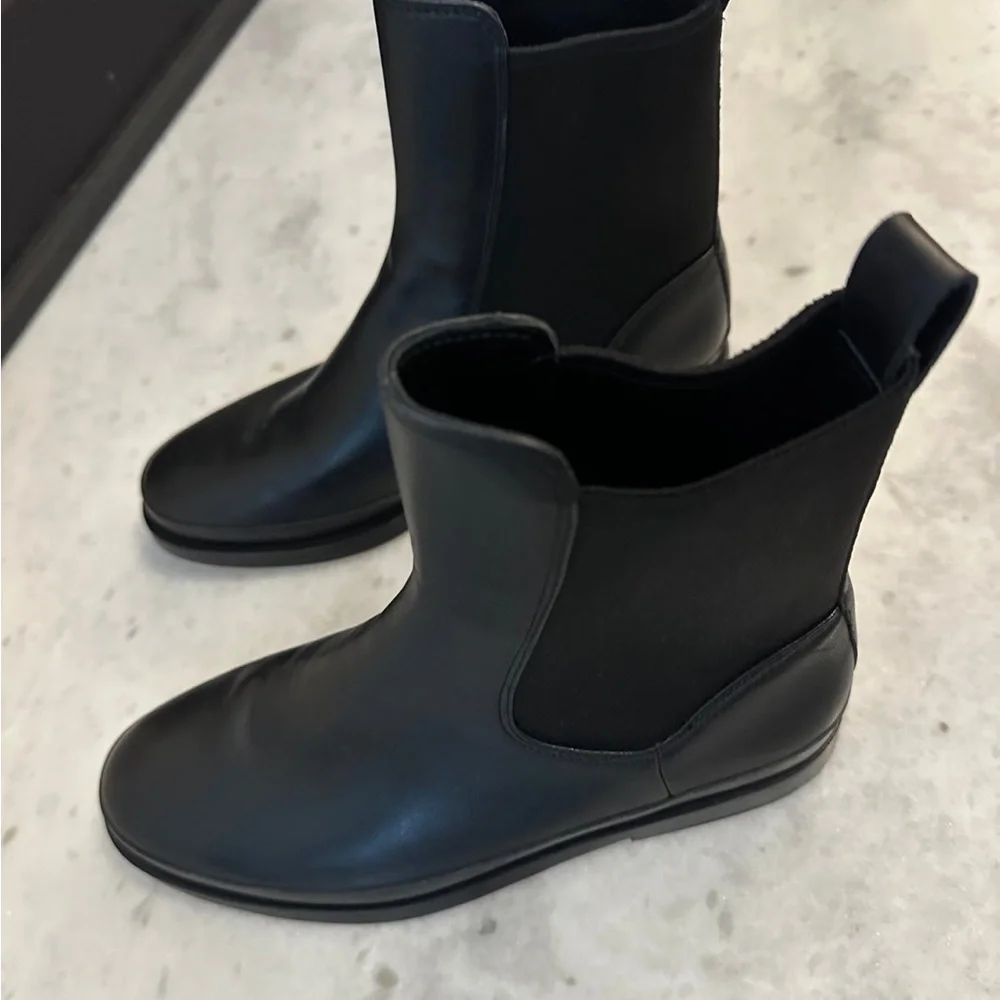 Vince Cecyl Leather Ankle Boots